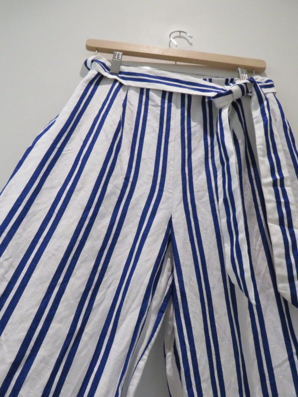 L'ACADEMIE The Lani Pant White Blue Stripe Medium Linen Blend Preppy Coastal - Picture 6 of 14